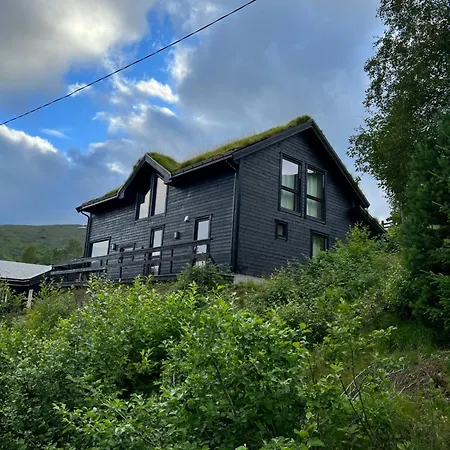 Holiday home Strandafjellet - Akslene 6 *